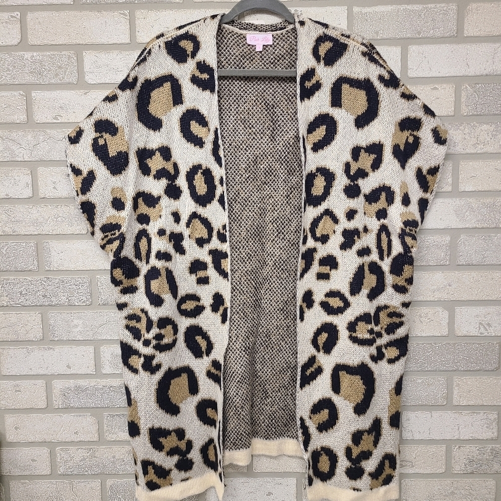 Pink Lily Leopard Print Short Dolman Sleeve Sweater Size Small - Picture 1 of 6